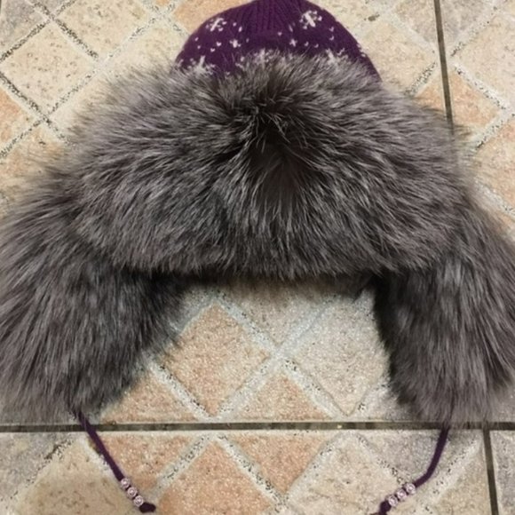 Genuine silver fox winter beanie hat - Picture 3 of 5
